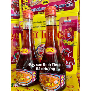 NƯỚC MẮM PHAN THIẾT - NƯỚC MẮM TỨ TUYỆT 40 ĐỘ ĐẠM - CON CÁ VÀNG ( THÙNG 6 CHAI ). Tặng kèm gói muối tùy đợt hàng.