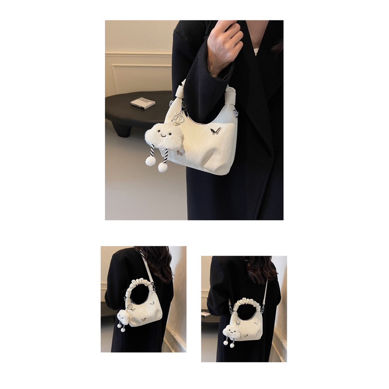 Túi xách cầm tay dễ thương kèm móc khoá gấu nổi bật ,phù hợp đi chơi và chụp hình