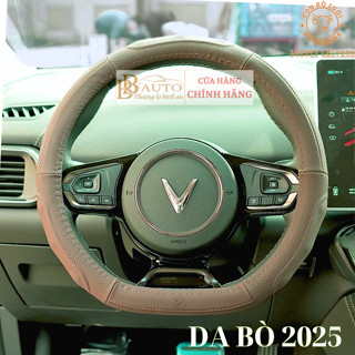 Bọc vô lăng Con Bò Cười, dáng thể thao DCUT size 36 dùng cho xe ô tô điện VINFAST, VF3,VF5, VFE34, VF8, VF9 ,Limo Green
