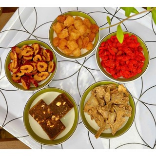 Trà gừng thảo mộc đường nâu giúp bổ huyết, ấm cơ thể, giảm đau bụng kinh, làm ấm dịu bụng.