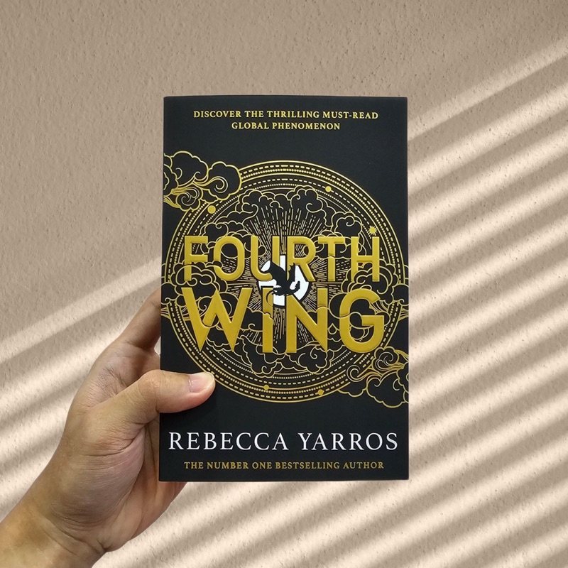 Fourth Wing (paperback)
