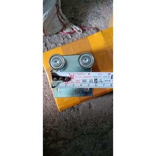 Bánh xe treo 4 bi lùa máng 3*4, có bọc nhựa, sơn tĩnh điện