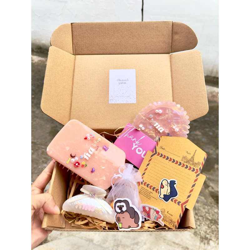 combo custom gương sà cừ custom+ lược custom+ kẹp custom+ thiệp+ gift box