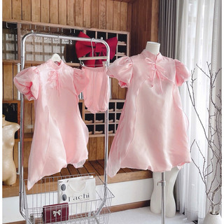 ĐẦM DOLL ĐÍNH HOA BÊN VAI