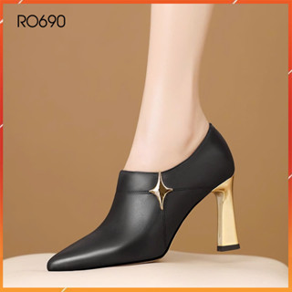 Giày boot bốt nữ cổ thấp 8 phân hàng hiệu rosata hai màu đen và da đậm cao cấp ro690