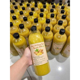 1 lít nước cốt gừng tươi nguyên chất ngâm chân, tắm cho bé