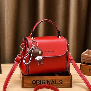 Túi xách nữ đeo chéo phong cách thời trang trẻ , tặng kèm phụ kiện dễ thương A016