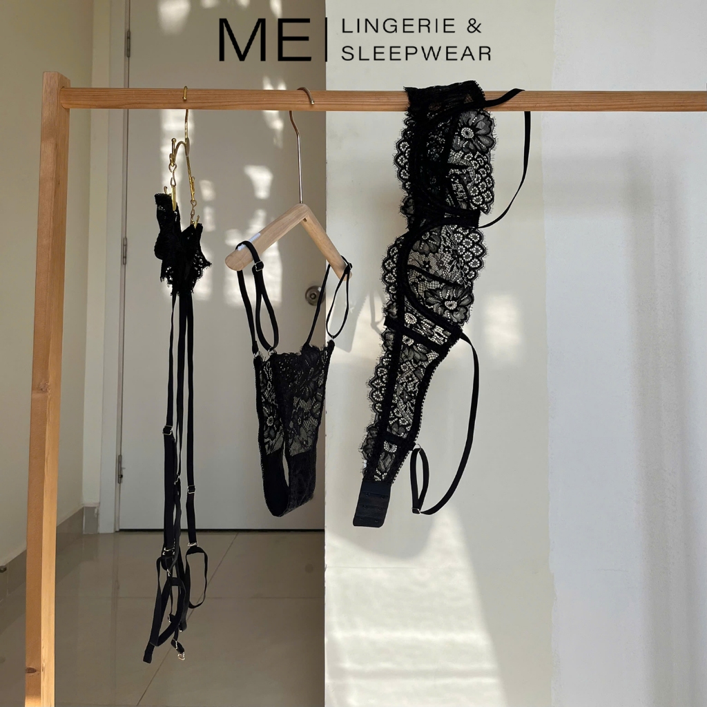 Bộ đồ lót ren nữ 3 chi tiết áo không lót 1 lớp xuyên thấu có gọng ngang quần dây và đai ren mi đỏ cherry Me Me Lingerie | BigBuy360 - bigbuy360.vn