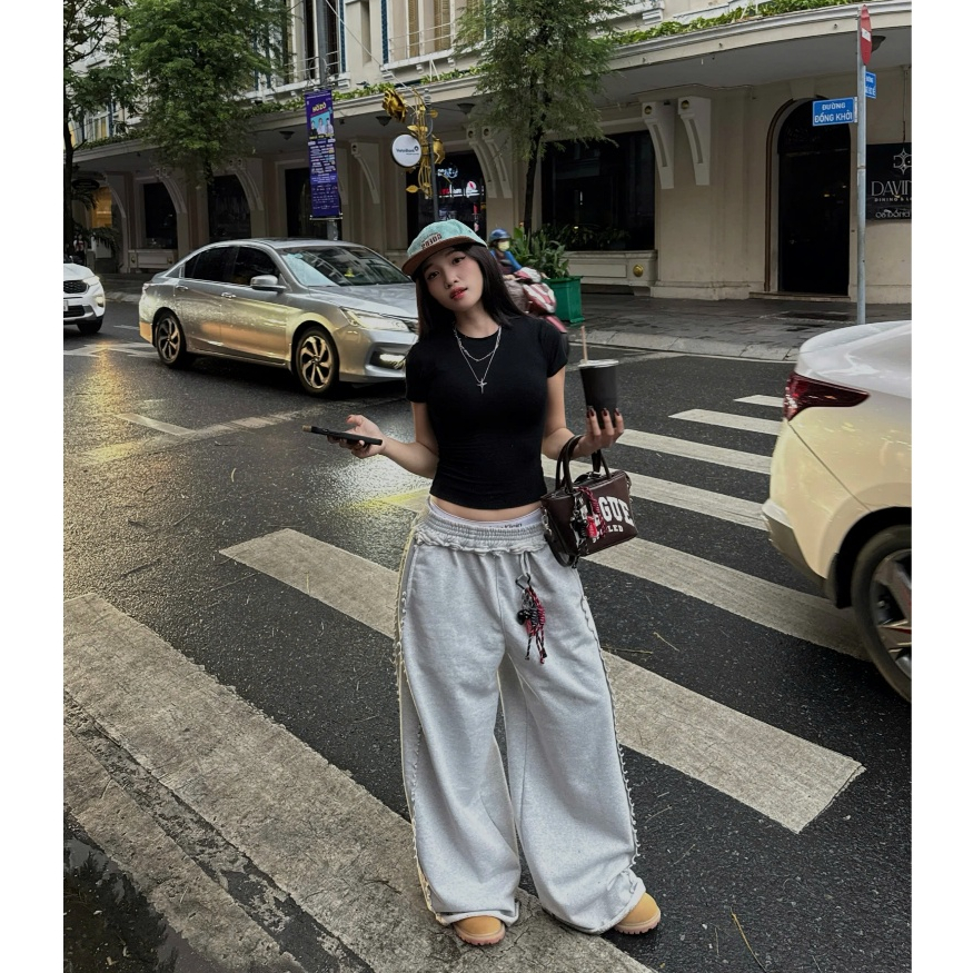 BadChoices | Quần dài suông NỈ chân cua Distressed phối rách StreetStyle | BigBuy360 - bigbuy360.vn