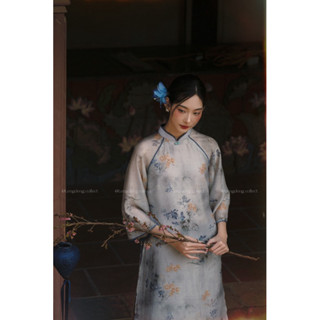 Áo Dài Cẩm Chướng - Lengdeng.Collect | Áo dài dáng suông cách tân tà kép xanh mây phối hoa Lèng Dèng