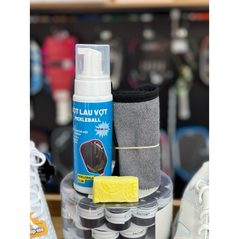 Bọt Vệ sinh vợt Pickleball