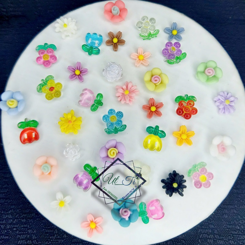 charm hoa nail