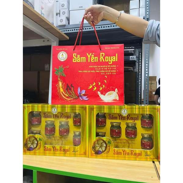 SÂM YẾN ROYAL - Hộp quà Tết với tổ yến chưng, hồng sâm, đông trùng... - Hộp 6 lọ 70ml - NT Bình An