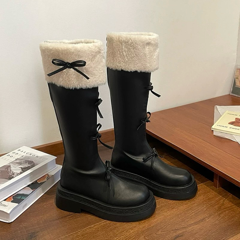 Giày boot đế dày phối nơ + lông trắng loại đẹp Quảng Châu 2025 Aline Store