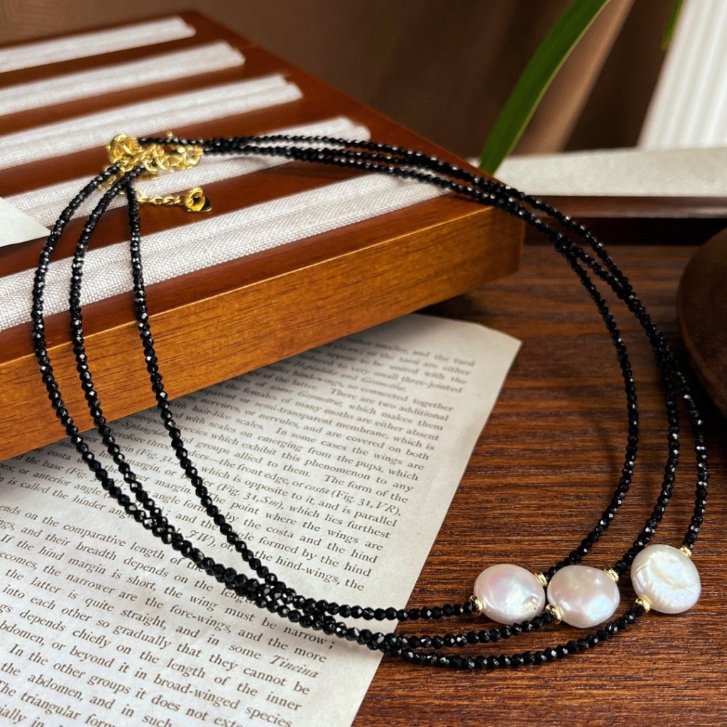 Vòng cổ pha lê đen phối ngọc trai nhân tạo PL5