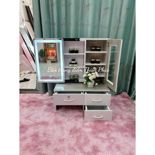J04 - [TẶNG THẢM LÔNG TRẢI BÀN]Bàn trang điểm ngồi bệt thiết kế tủ sau gương đèn led cảm ứng, cánh cửa tủ và 3 ngăn kéo