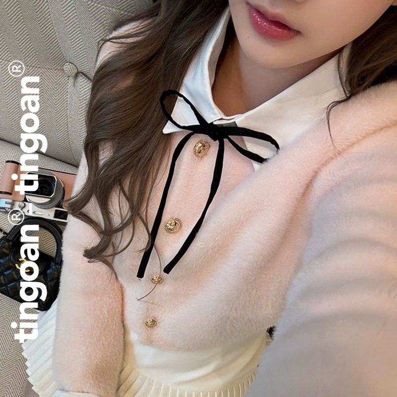 TINGOAN® - Áo len lông bông hồng nhạt dáng lửng phối cúc kim loại LISA LOVE TOP/PK | BigBuy360 - bigbuy360.vn