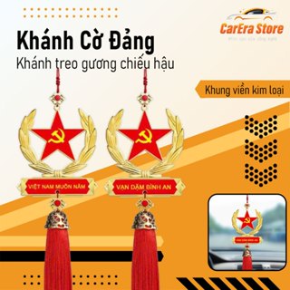 Khánh cờ Đảng treo gương chiếu hậu xe ô tô mang đến may mắn, bình an trong mỗi chuyến đi