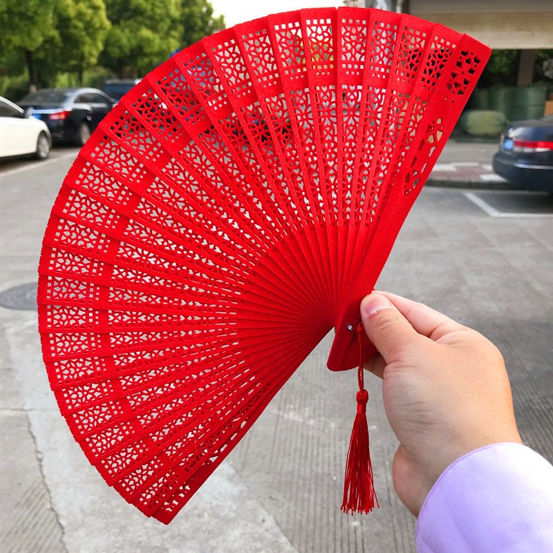 Quạt gỗ cầm tay cổ trang trang trí tết tháp chè tráp cưới hoa cầm tay cô dâu tráp cưới