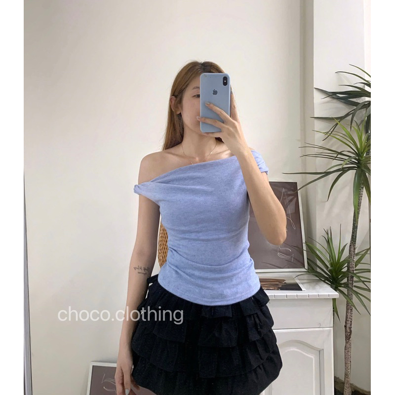 Áo mặc được 3 kiểu, áo trễ vai tay ngắn nữ phối được đa dạng phong cách. | BigBuy360 - bigbuy360.vn