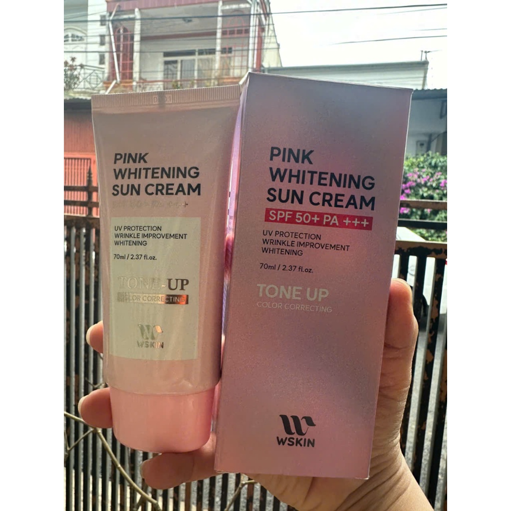 Kem Chống Nắng Nâng Tone Dưỡng Trắng WSKIN Essence Sunscreen SPF50+ PA++++