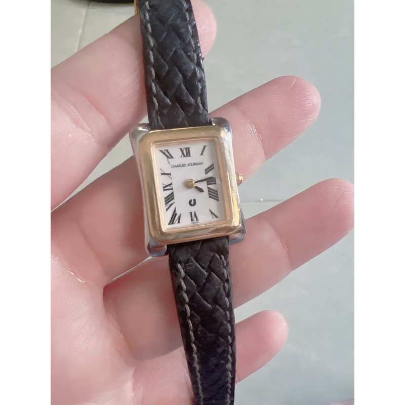 đồng hồ Thụy nữ hiệu Chaảles jourdan quartz