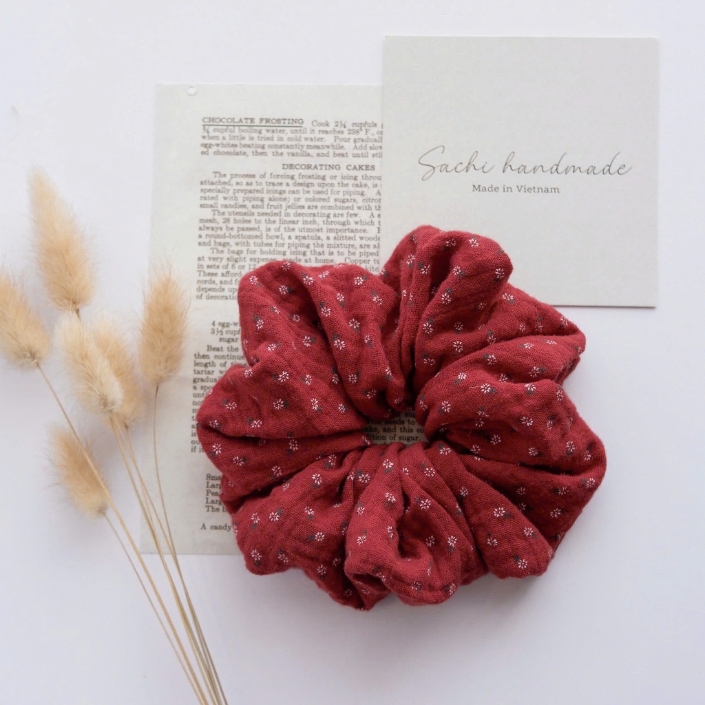 Sachi Handmade • Scrunchies vải muslin đỏ hoạ tiết hoa nhí Style Hàn Handmade by Sachi