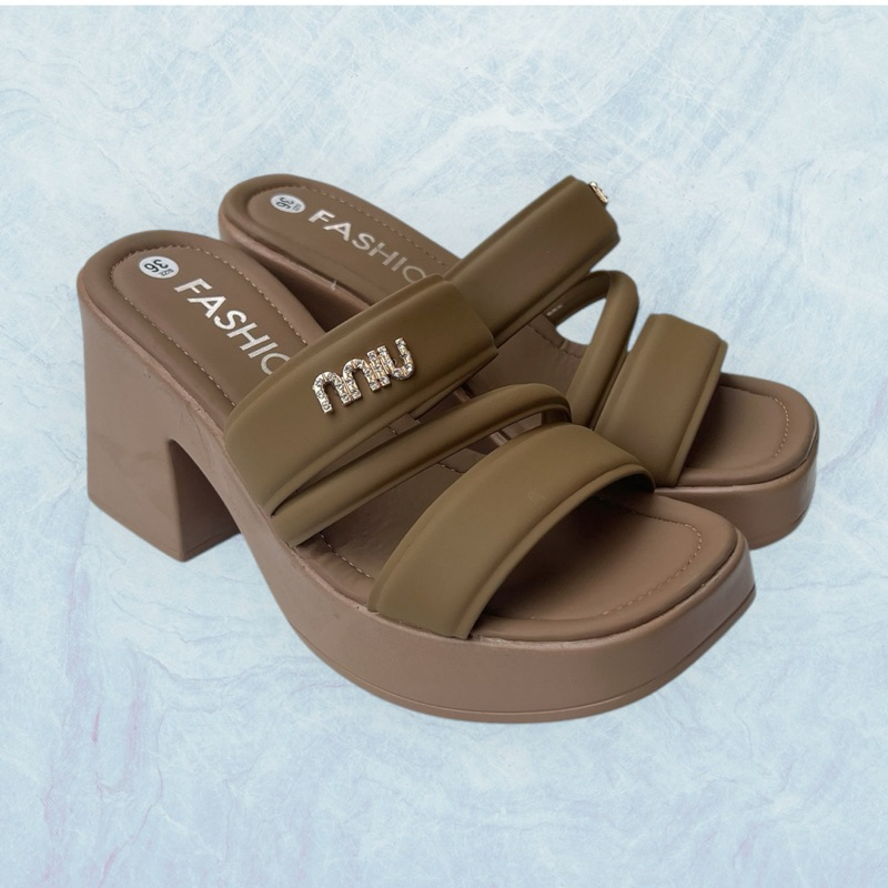 Dép nữ Đế Cao. 3 Quai chéo  đế PU nhẹ cao 7cm.dép quai da mềm đi êm chân.size từ 35 đến 39