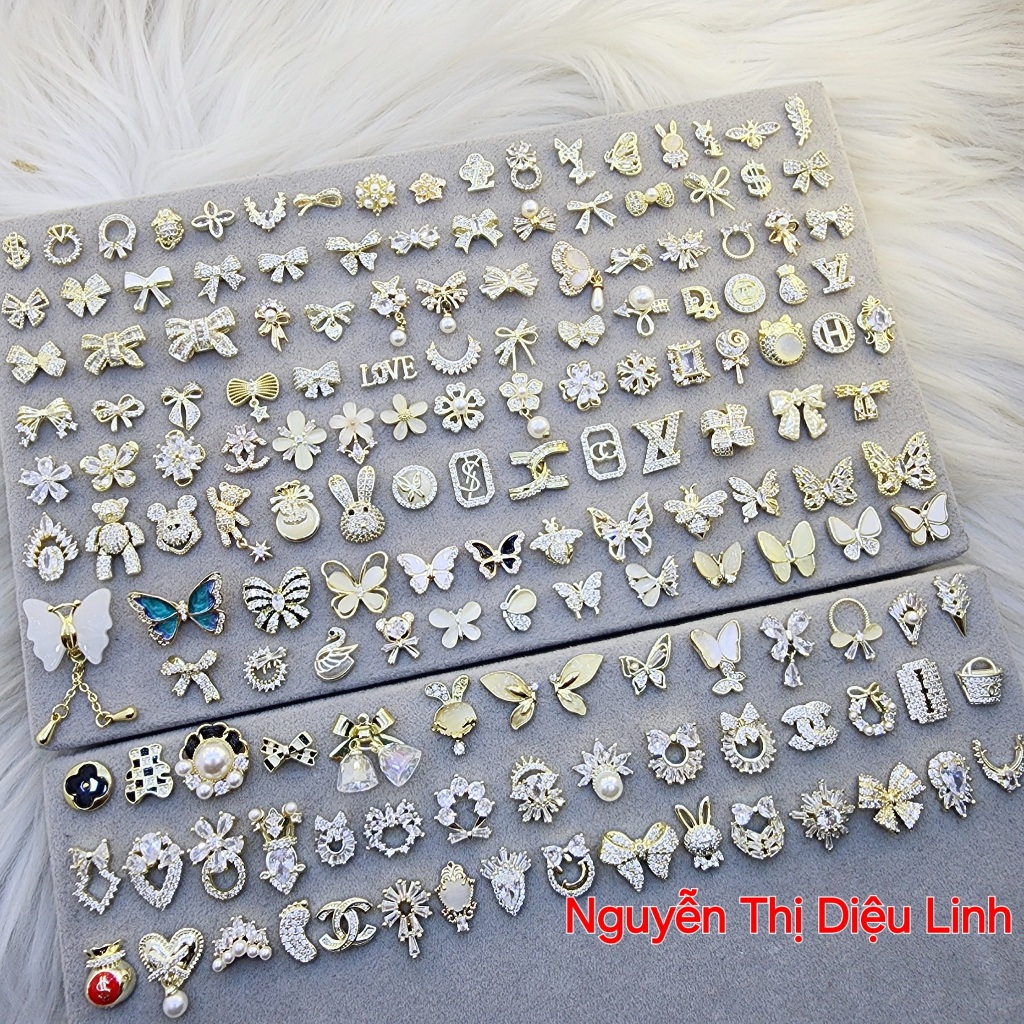 Charm cao cấp màu vàng [ giá 1 cái ]