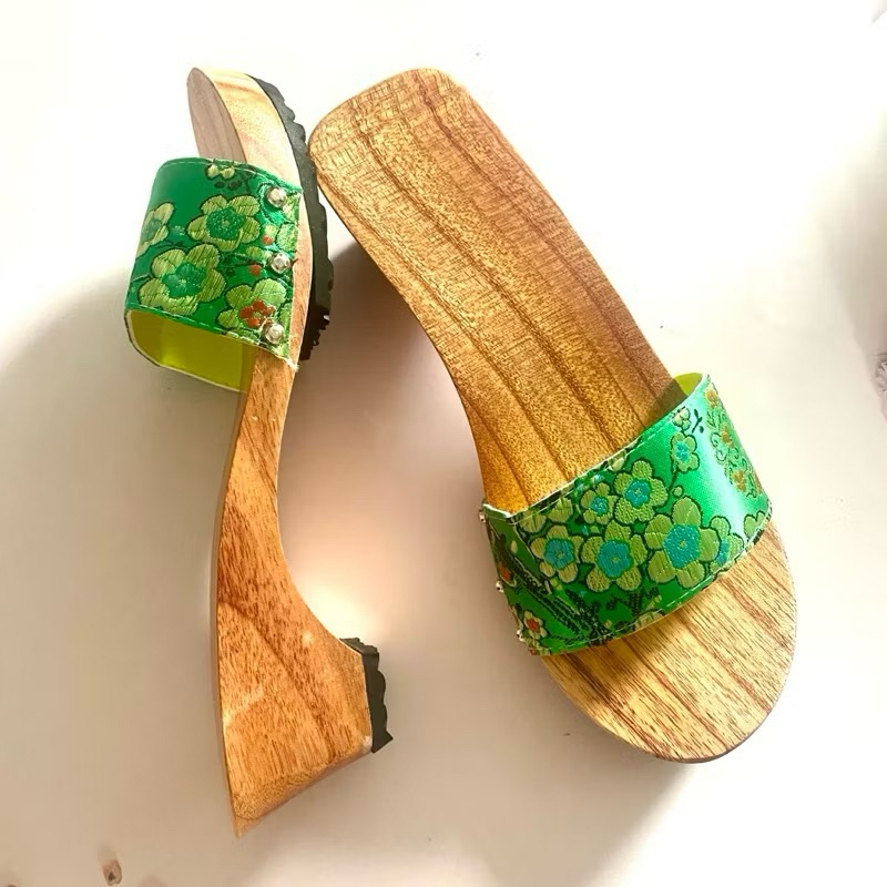 Guốc mộc guốc gỗ 5 phân gấm xanh lá