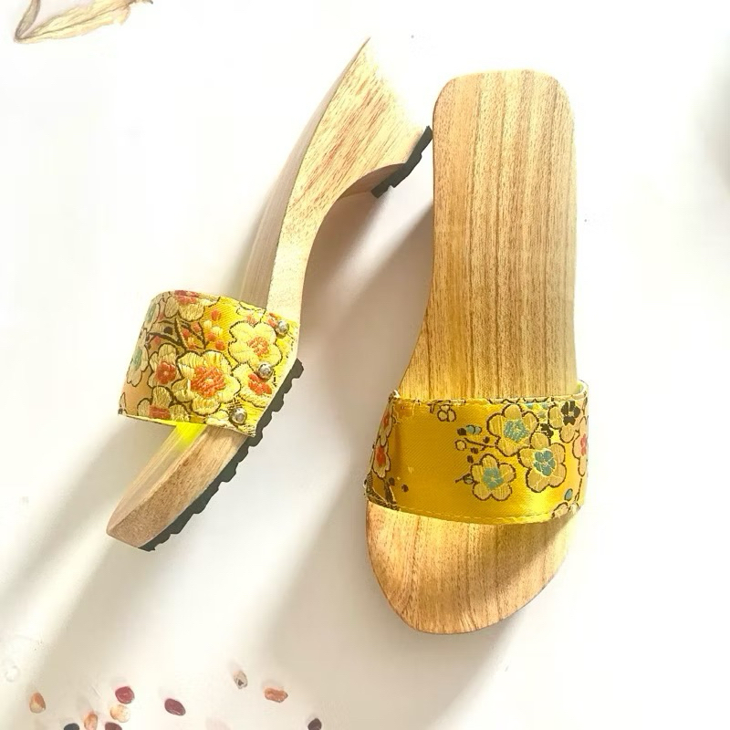 Guốc mộc guốc gỗ 5 phân quai thổ cẩm đỏ