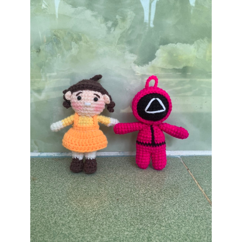 Móc khoá len búp bê Squid game handmade 12 cm