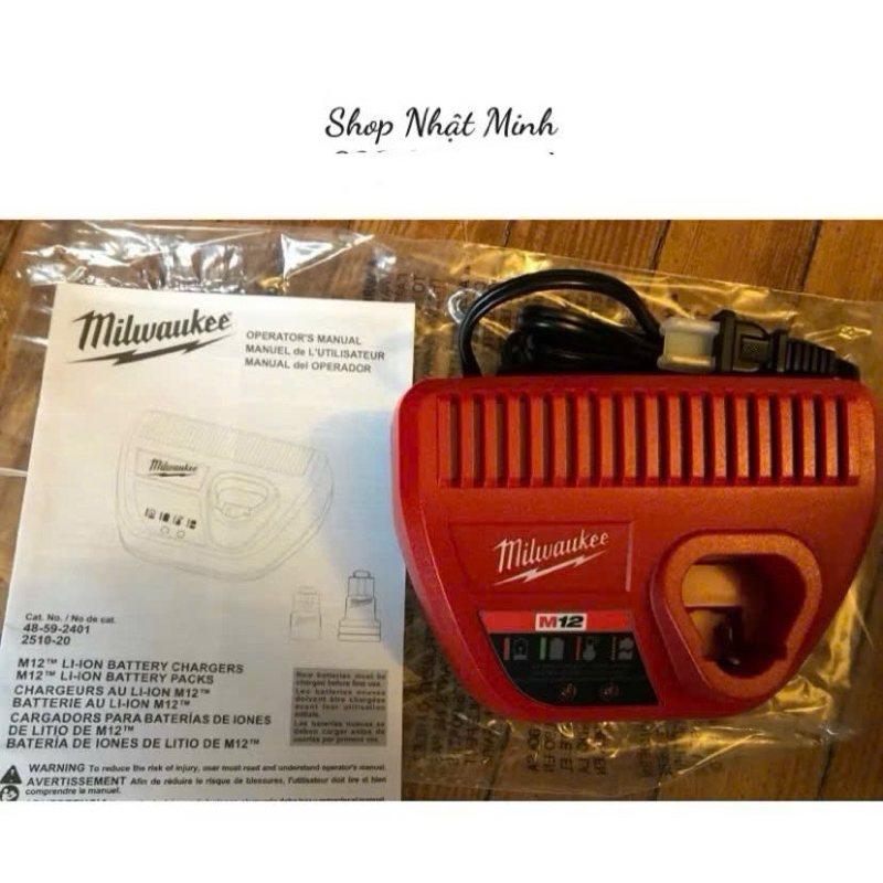 SẠC M12 MILWAUKEE LÊN ĐIỆN 220V