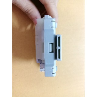 Công tắc khóa cửa máy giặt Electrolux