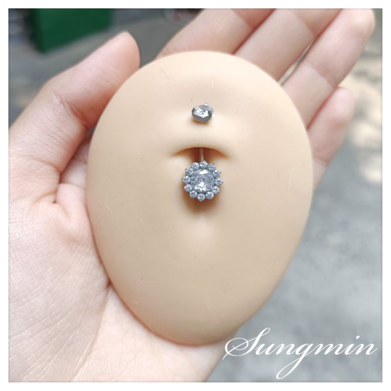 khuyên rốn hoa lấp lánh Titanium ASTM F136 cao cấp