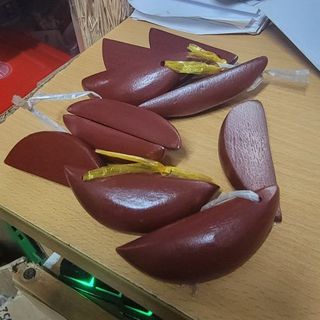 quẻ gỗ xin keo nâu
