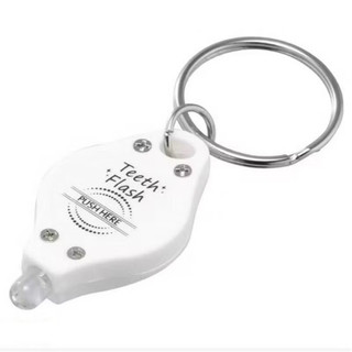 Set Kem Đánh Răng Và Đèn Chiếu Teeth Flash White NHẬT BẢN