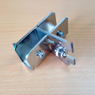 10 Cốc đỡ hai bên gắn thanh ray