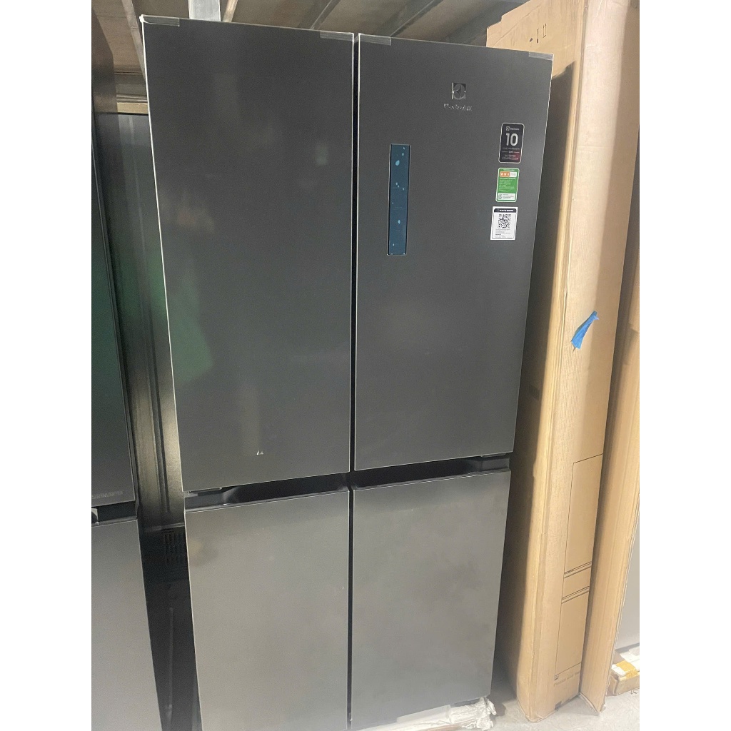 Tủ Lạnh Electrolux Inverter 496 Lít EQE4900A-A 2024