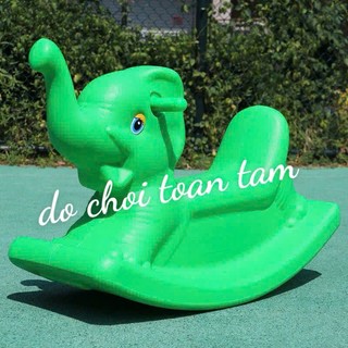 Đồ Chơi Bập Bênh Con Voi Thân Thiện, Thiết Kế An Toàn Cho Bé Mầm Non