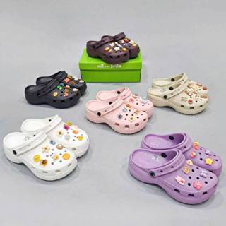 Dép sục Dinas classic platform đế cao 5cm cao cấp bằng nhựa EVA tặng 10 jibbitz stickers 3D loại đẹp, dép nữ đế cao 5cm