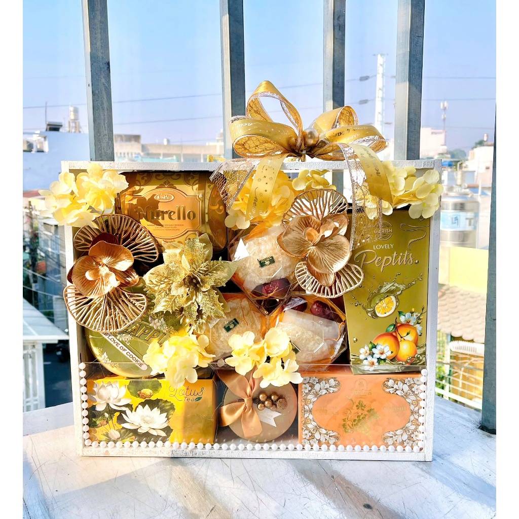 Set giỏ quà tặng Nơ Vàng SN148