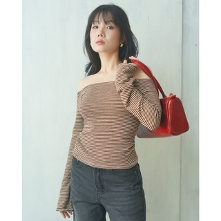  Áo Thun Sọc Trễ Vai | Muse Off Shoulder Top | White On Denim 