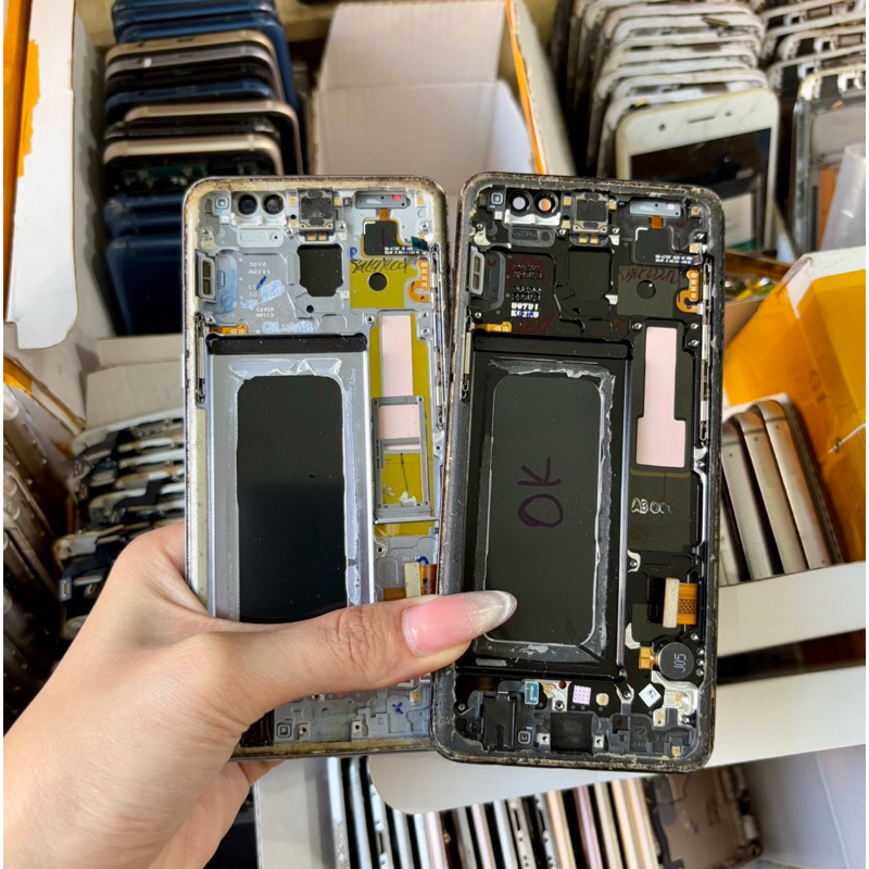 Cụm Linh Kiện Samsung A8 2018 ( A530F ) Zin Full Hàng Cao Cấp.