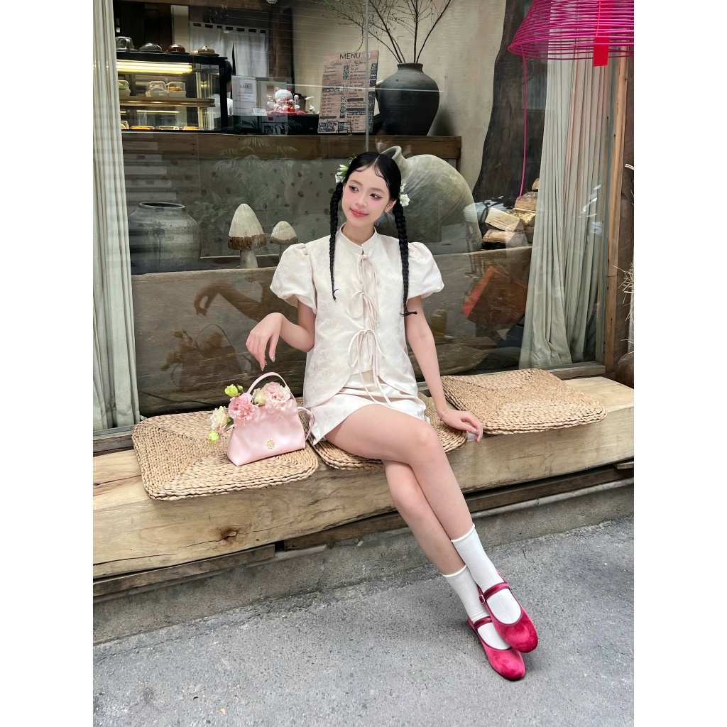    GIAO - NOCHITA TẾT  -   BÁN LẺ ÁO  QUẦN   Áo Nochita phiên bản Tết chất liệu gấm mã sản phẩm TET2512 