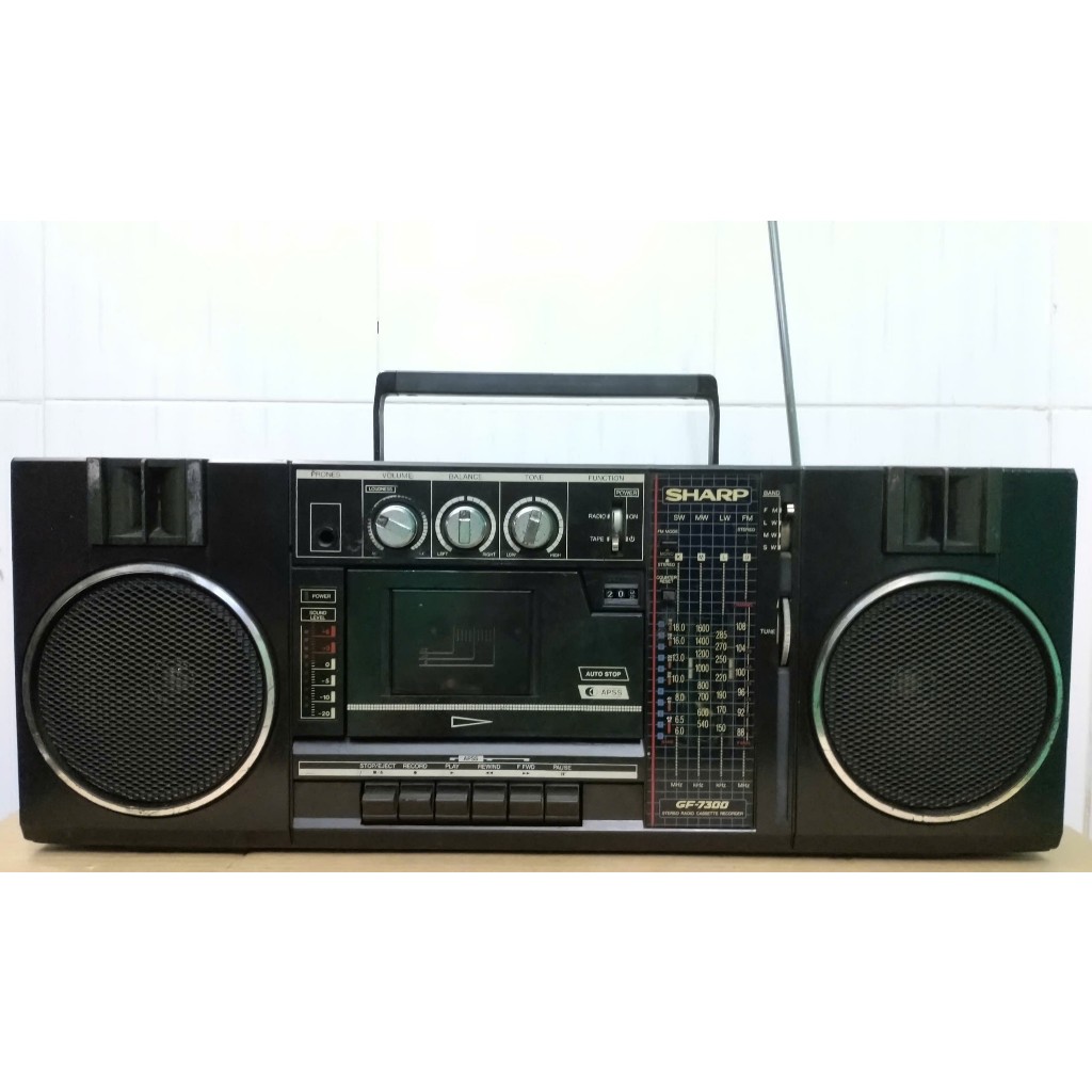 Radio cassette Sharp GF-730H(BK) đồ cũ nghe hay ok 100%