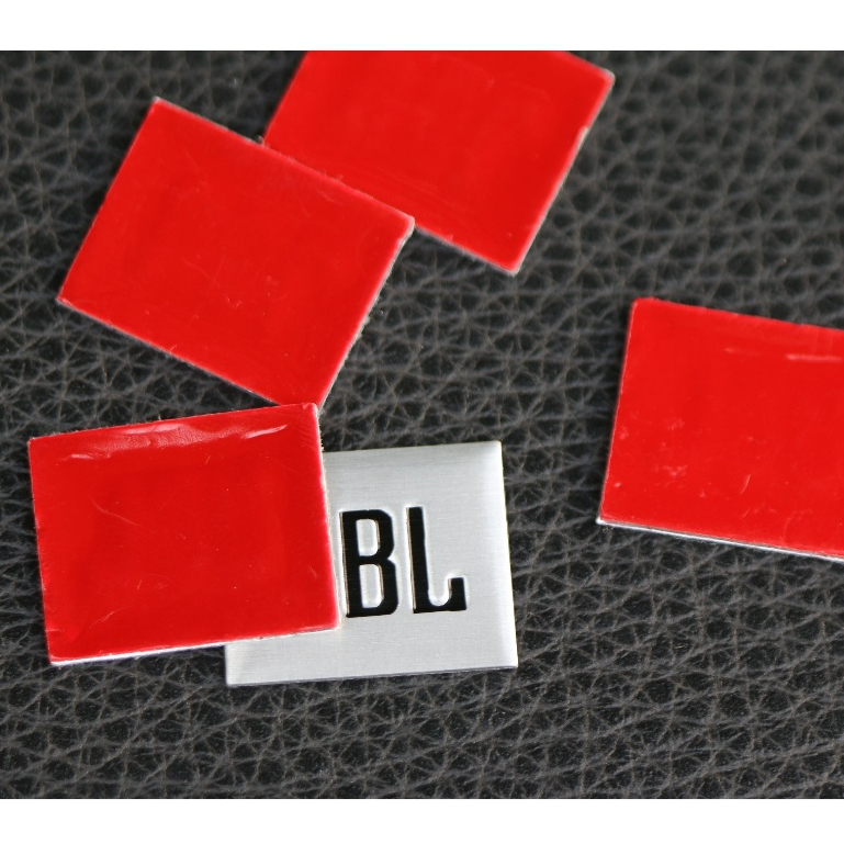 Logo dán loa JBL có sẵn keo dán
