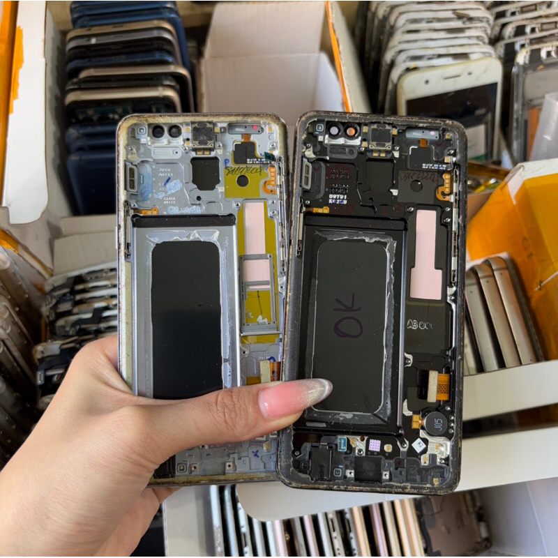 Cụm Linh Kiện Samsung A8 2018 ( A530F ) Zin Full Hàng Cao Cấp.