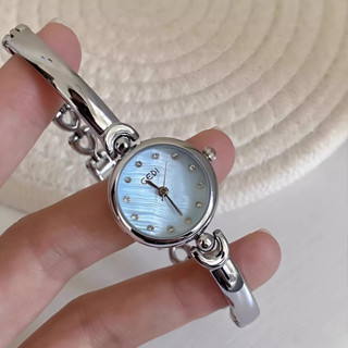 Đồng Hồ Nữ Mặt Tròn Số GEDI, Dạng Lắc Tay Sang Chảnh, Đồng Hồ Đeo Tay Nữ Dạng Lắc Tay Mặt Đơn Giản