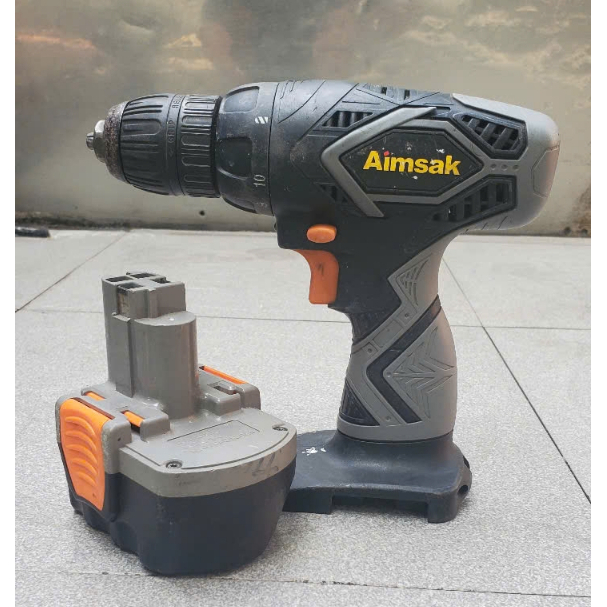 máy khoan Aimsak 14.4v.{ thân máy + vỏ pin }